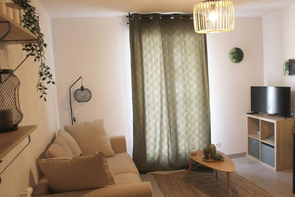 Appartement De Charme - Proche Centre-Ville Et Gare Montpellier Luaran gambar