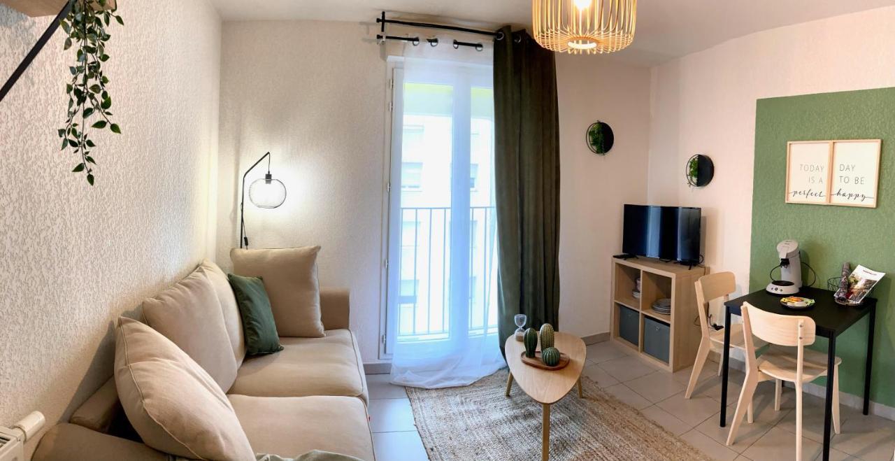 Appartement De Charme - Proche Centre-Ville Et Gare Montpellier Luaran gambar